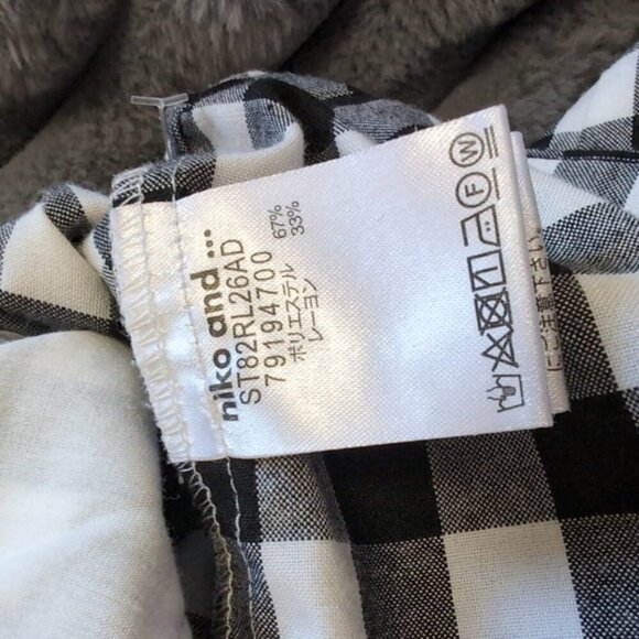 Niko And... Japan Gingham Picnic Straight Barrel Cropped Stretch Waist Pants 4 - Picture 8 of 10